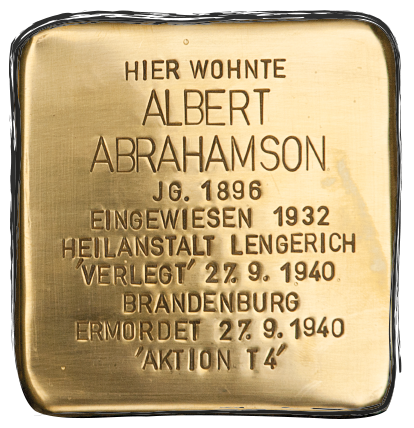 Messingfarbener Stolperstein für Albert Abrahamson.